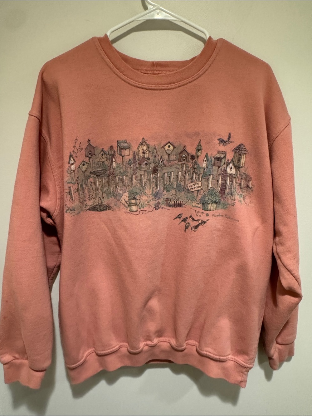 Northern Reflections Grandmacore VTG Crewneck Sweatshirt with Birdhouse Scene